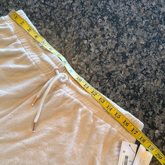 Colon fleece Women's Cream Shorts NWT XXL - Picture 8 of 10